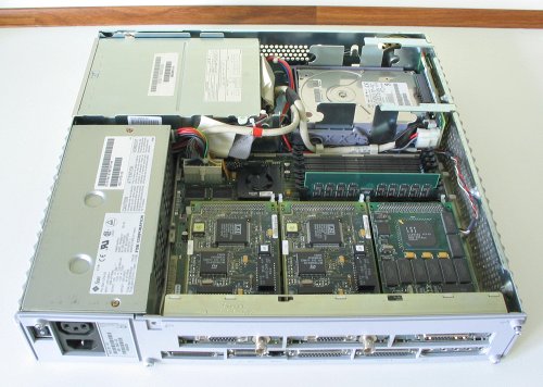 Click to see a larger picture of the interior of the original machine