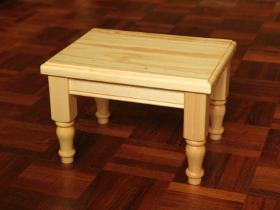 Click to see a larger picture of Computer desk